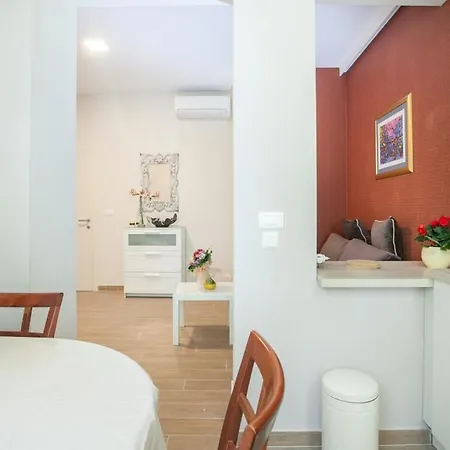 Luxury Bacvice Beach 1Br, 5Min To Center Apartmán