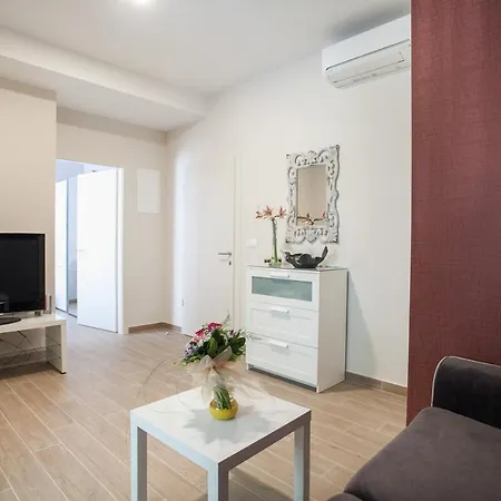 Luxury Bacvice Beach 1Br, 5Min To Center Apartmán Split
